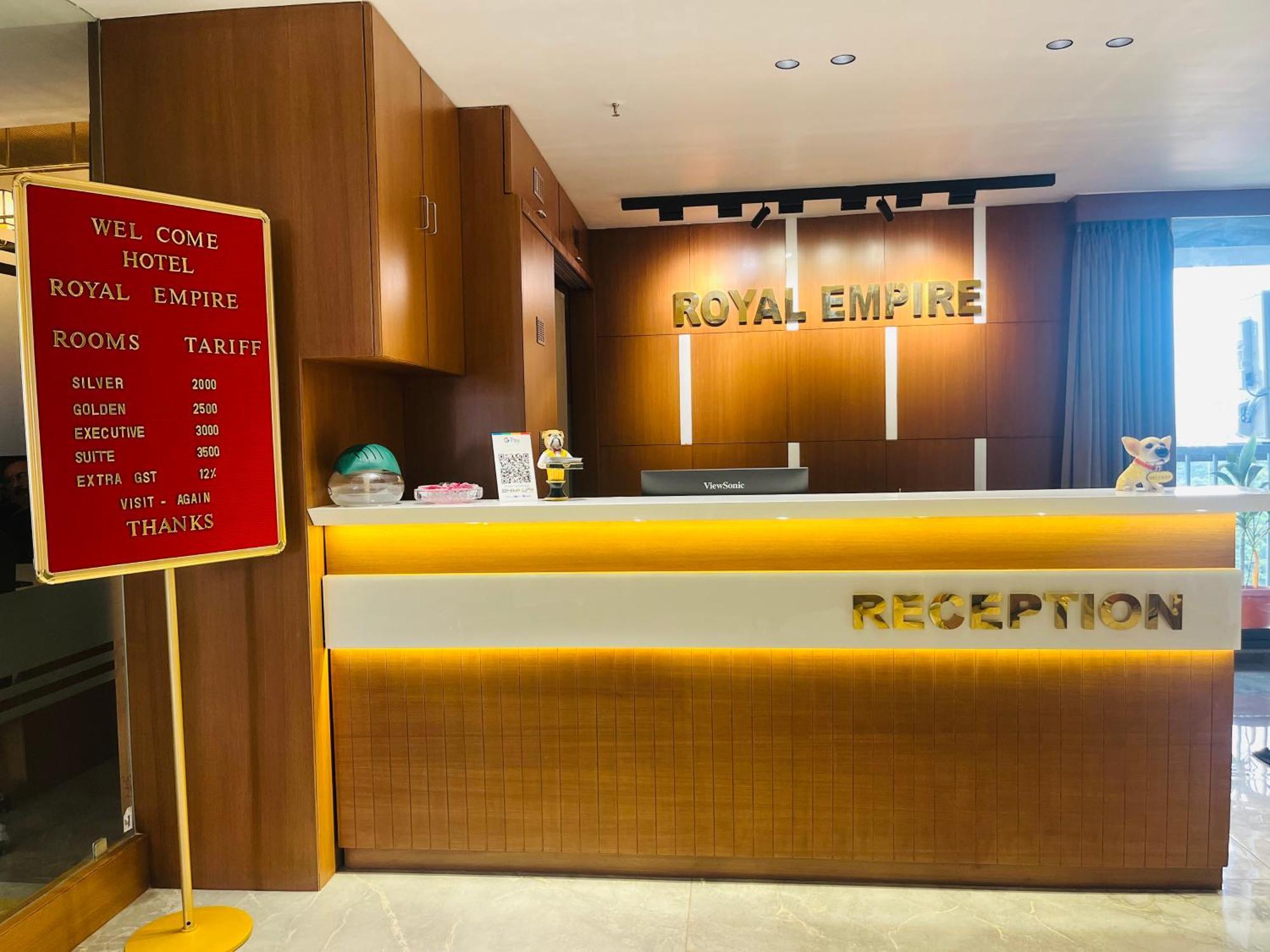 Hotel Royal Empire Gandhinagar Exterior photo